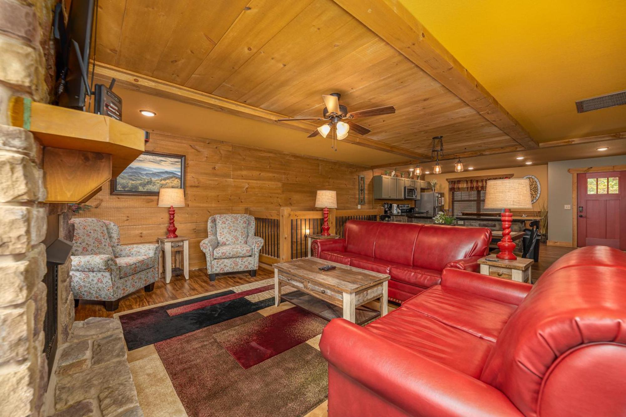 Moonshine Manor By Eden Crest Gatlinburg