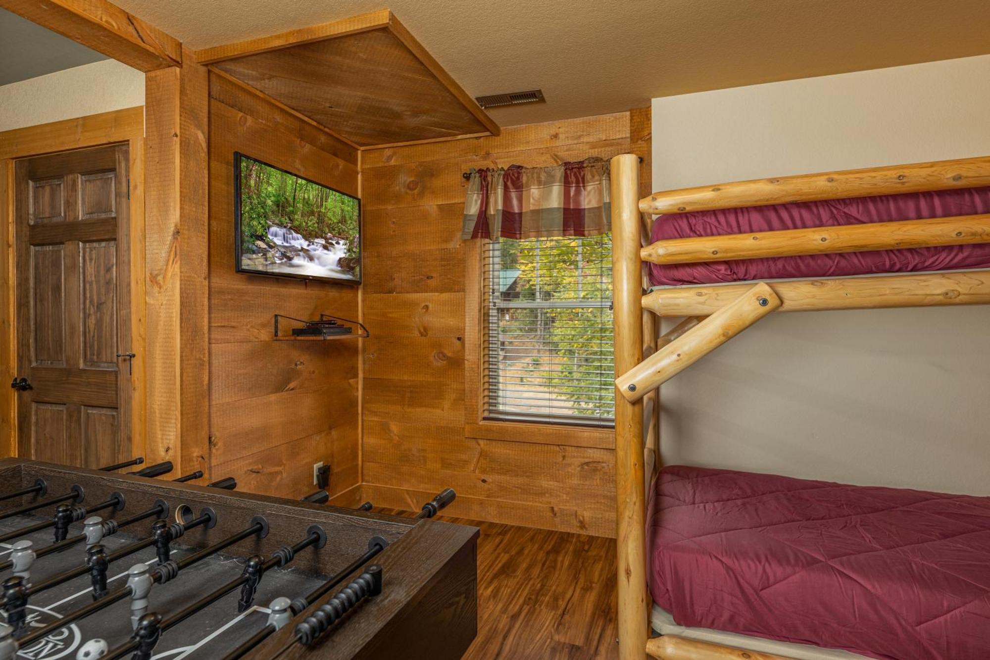 Chalet Moonshine Manor By Eden Crest Gatlinburg